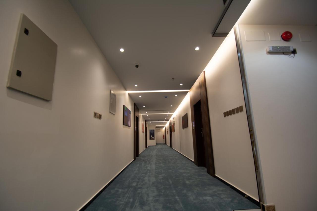 Golden Bujari Hotel - Diyafa Khamis Mushait Luaran gambar